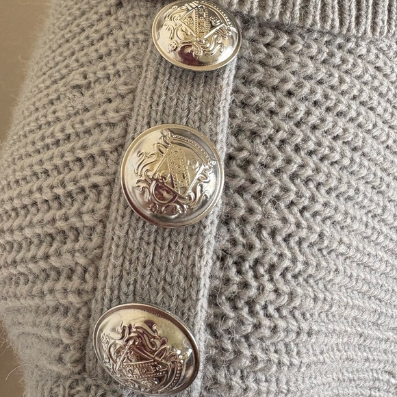 INC International Concepts Woman’s Small Light Gray Cold Shoulder Sweater - Picture 6 of 8